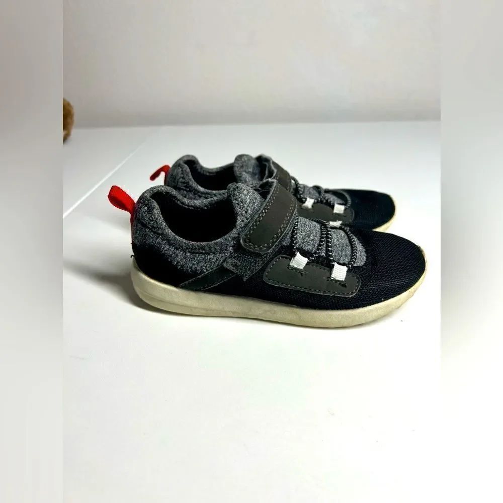 Carter's Kids Boy's Athletic Sneakers, Black, Size 12 H46K